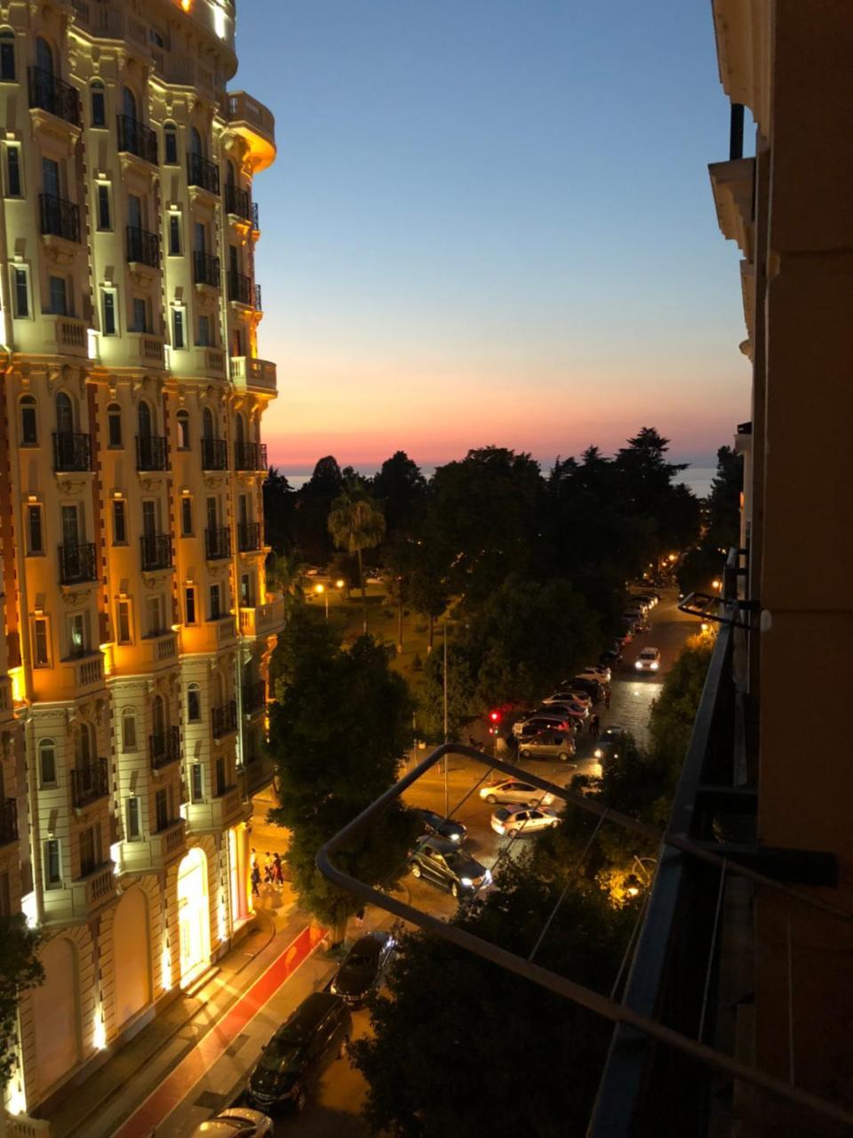 Apartment Gio Batumi Luaran gambar