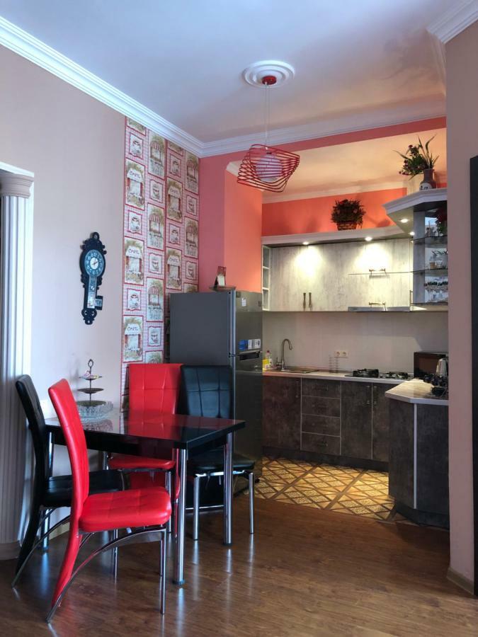 Apartment Gio Batumi Luaran gambar